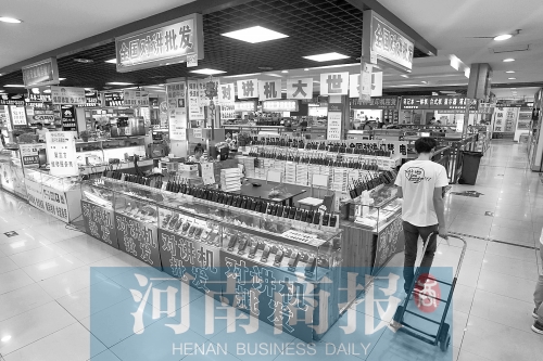 鄭州科技市場電商“搶食” 八成商戶卻不開網(wǎng)店