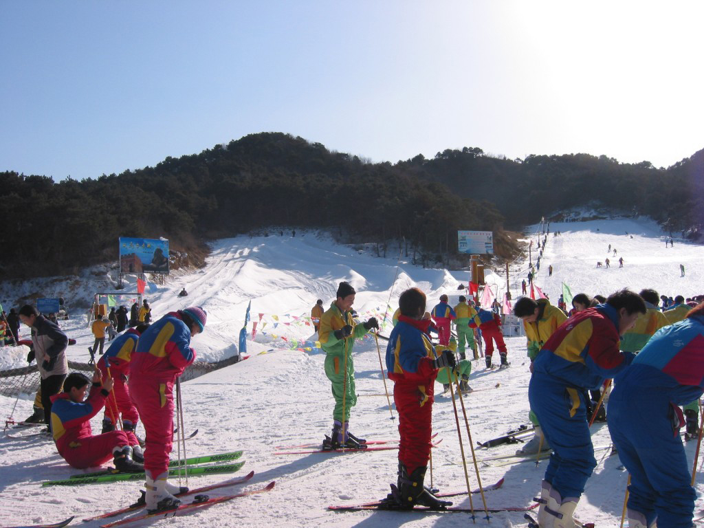 玩轉冬季旅游滑雪 就在木札嶺速龍滑雪樂園