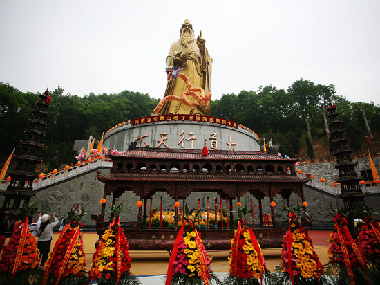 三八節(jié)各大景區(qū)優(yōu)惠出爐 女性及陪同的男性也免門票