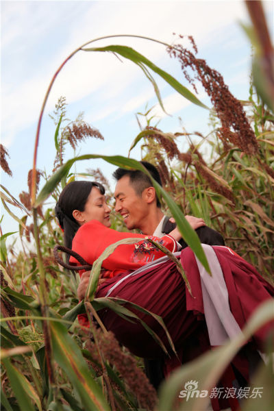 紅高粱九兒踢蛋余占鰲挑兩性戰(zhàn)爭