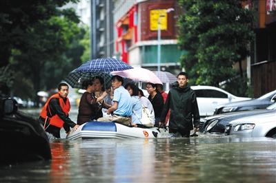 長江委防辦：不存在犧牲小城市保大城市