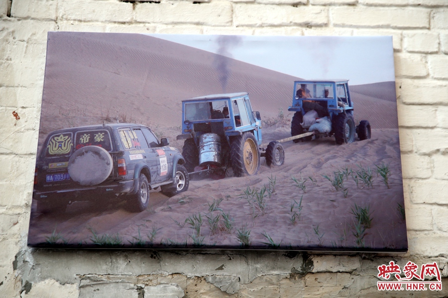 賽車的世界、更是男人的世界。圖為部分參展攝影作品。